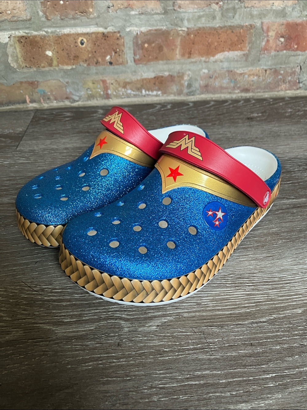 Crocs Crocband Wonder Woman Clogs - Picture 5 of 17